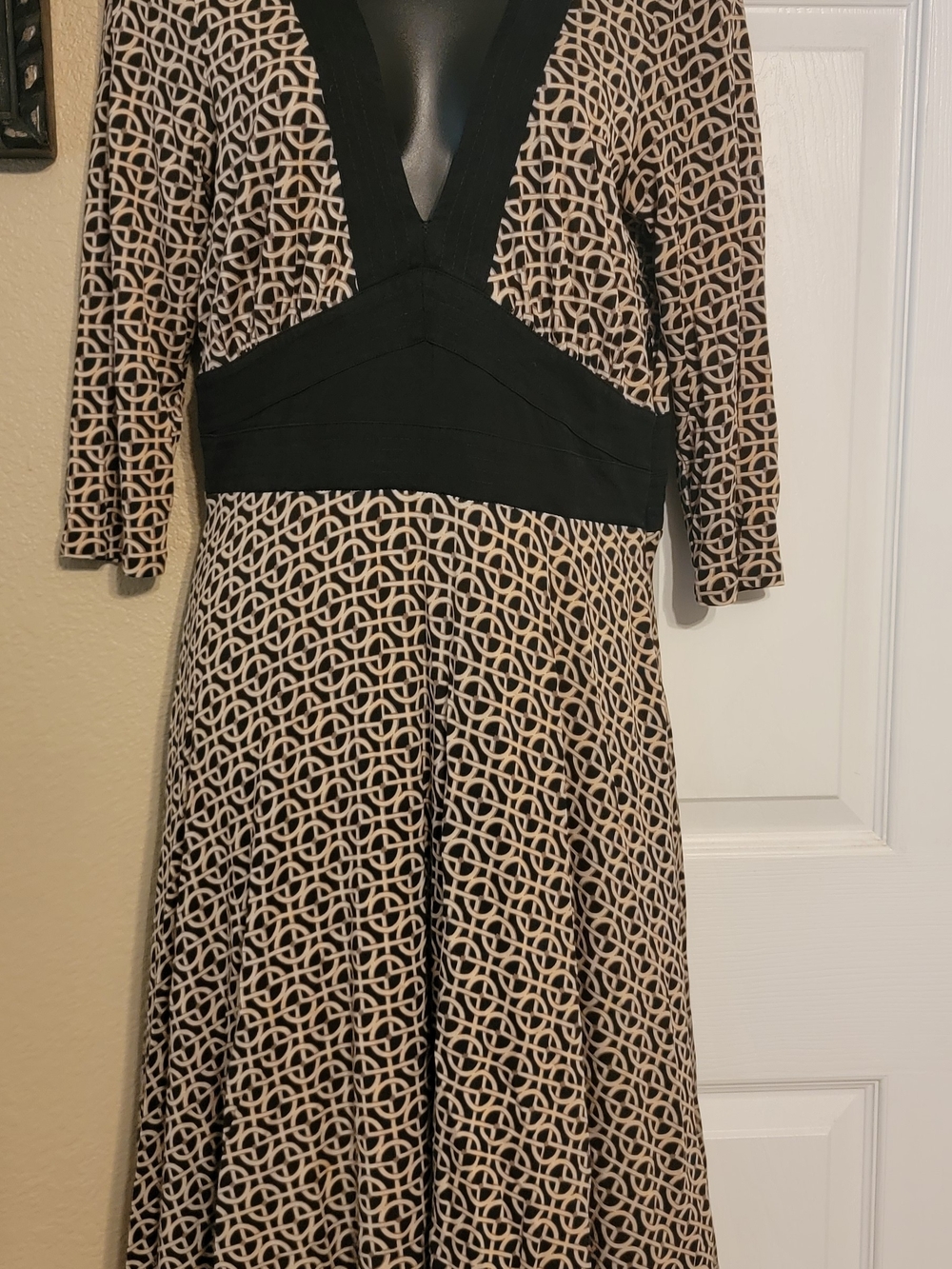 Black & Beige Patterned V-Neck Midi Dress